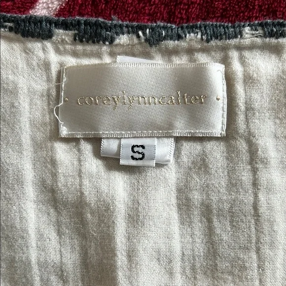 EUC Anthropologie Embroidered Off White Boho Top Small - Picture 7 of 8